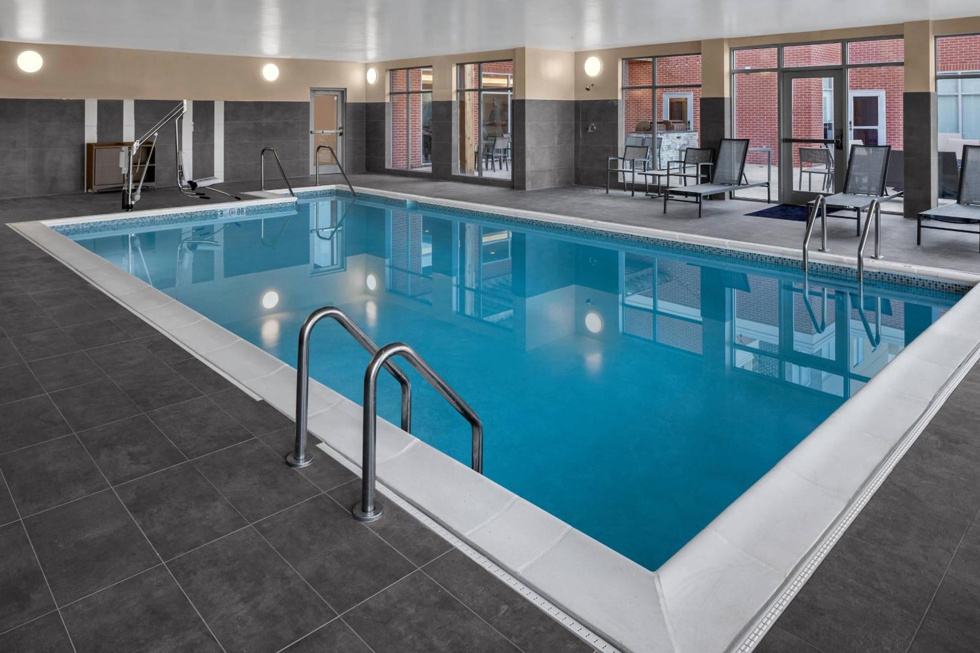 Dumbarton Residence Inn Richmond Midtown/Glenside מראה חיצוני תמונה